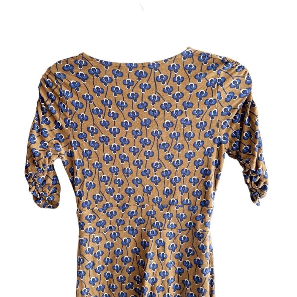 Boden V-Neck Short Floral Jersey Dress - Picture 5 of 7